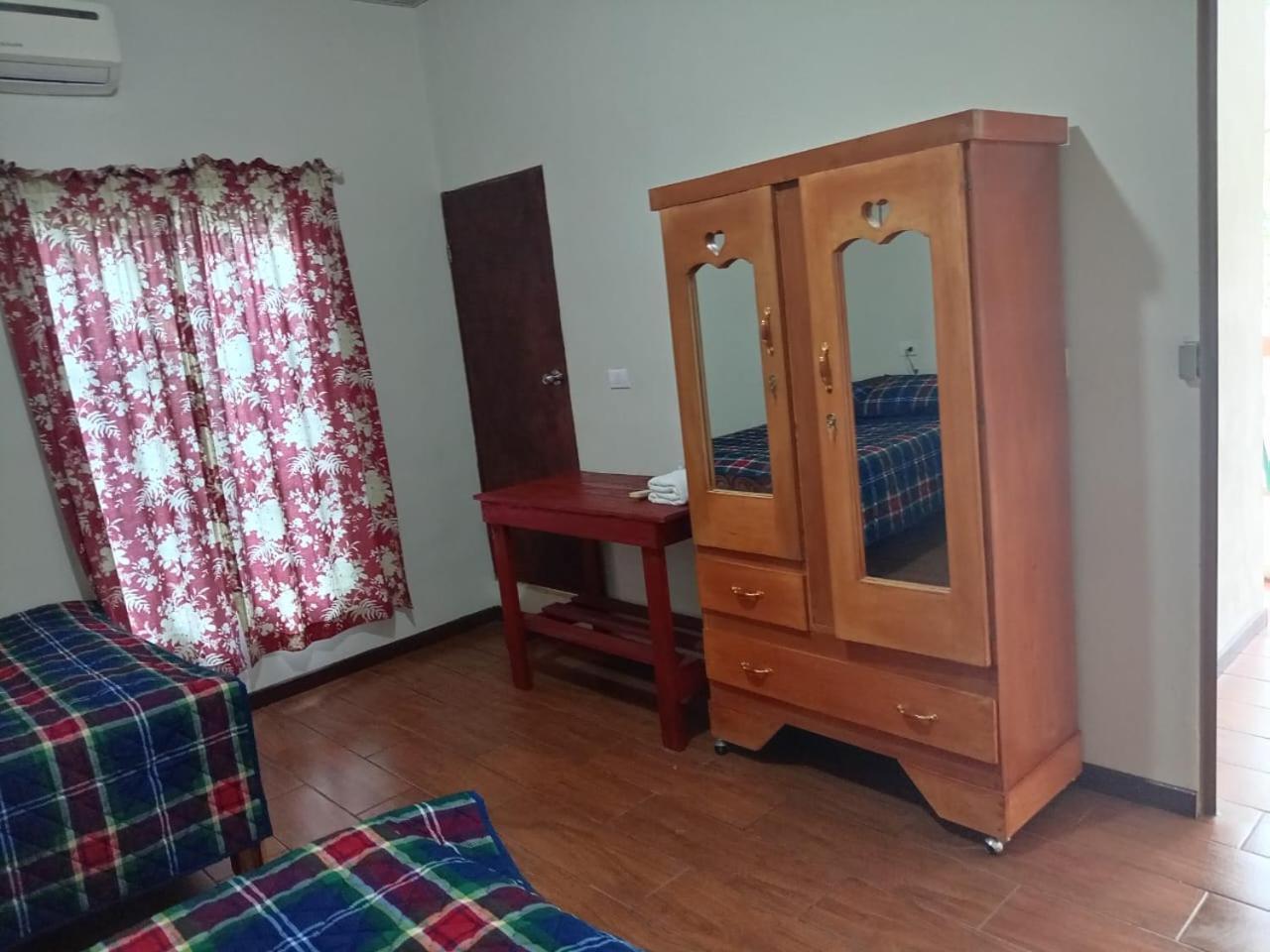 Ibania Hostal Tamanique Kültér fotó